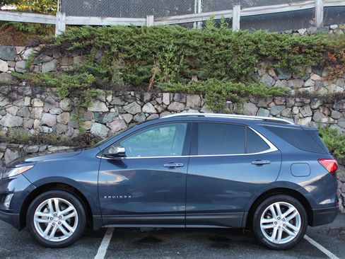 Used 2018 Chevrolet Equinox Premier image 6