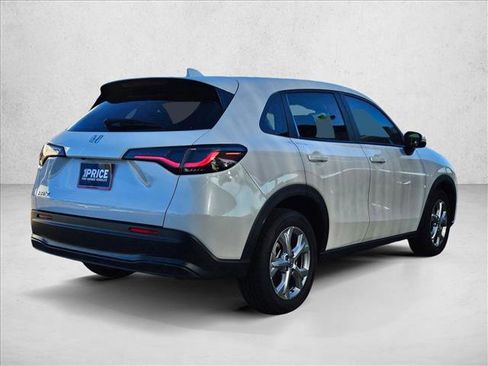 Used 2025 Honda HR-V LX image 5