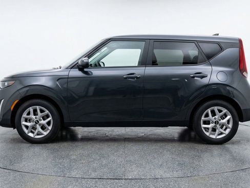 Used 2025 Kia Soul LX w/ LX Technology Package FWD image 5