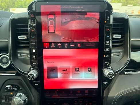 Used 2025 RAM 1500 Limited AWD/4WD image 22