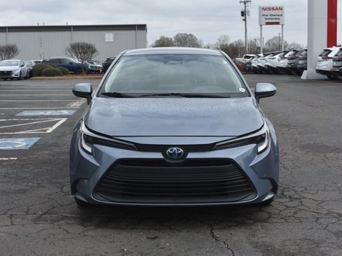 Used 2024 Toyota Corolla LE image 2