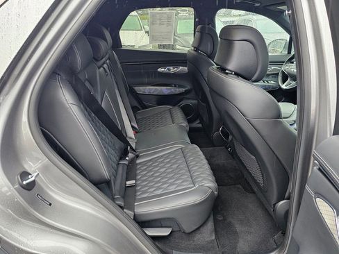 Used 2025 Genesis GV70 3.5T Sport w/ Sport Advanced Package image 27