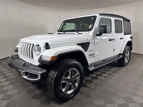 Used 2022 Jeep Wrangler Unlimited Sahara w/ Cold Weather Group image 8