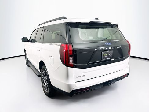 Used 2025 Ford Expedition Active AWD/4WD image 5