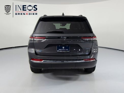 Used 2023 Jeep Grand Cherokee 4WD 4xe image 6