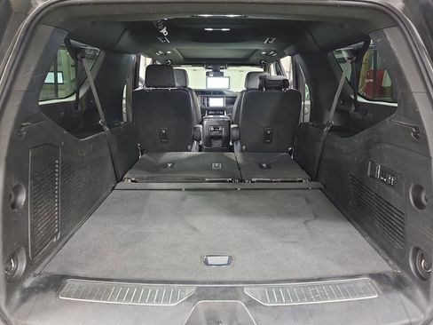 Used 2022 GMC Yukon XL Denali AWD/4WD image 14