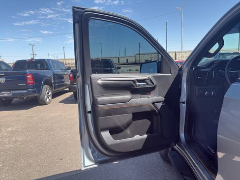 Used 2023 GMC Sierra 1500 AT4 w/ Technology Package AWD/4WD image 13