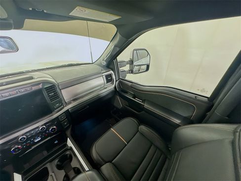 Used 2024 Ford F350 Platinum image 11