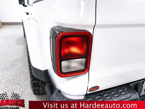 Used 2023 Jeep Gladiator Rubicon w/ Cold Weather Group image 9