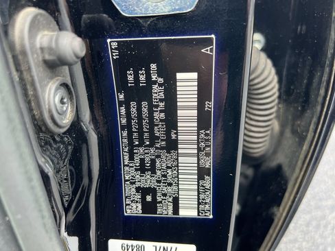 Used 2019 Toyota Sequoia TRD Sport AWD/4WD image 37