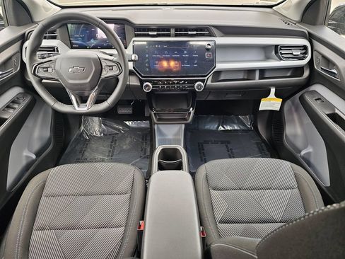 New 2027 Chevrolet Bolt LT w/ Comfort Package FWD image 17