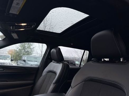 New 2025 Jeep Grand Cherokee L Altitude image 28