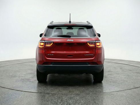 Used 2025 Jeep Compass Limited image 7