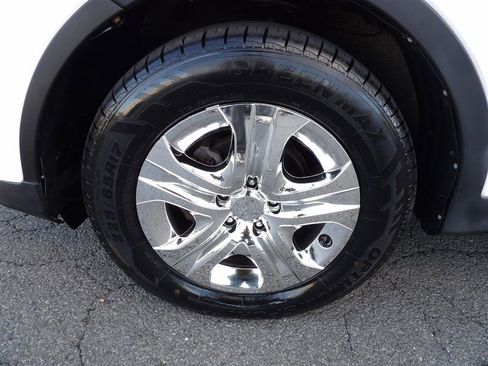 Used 2015 Toyota RAV4 LE image 20