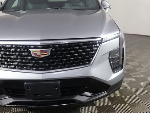 Used 2024 Cadillac XT4 Premium Luxury image 12