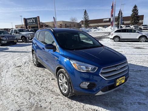 Used 2018 Ford Escape SE w/ SE Sync 3 Package image 4