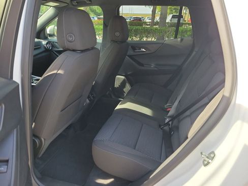 Used 2026 Chevrolet Equinox LT FWD image 9