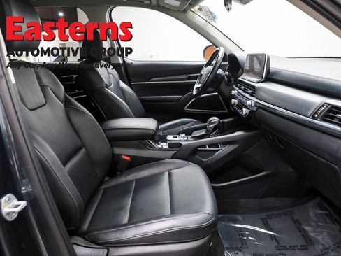 Used 2022 Kia Telluride LX image 24