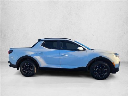 Used 2022 Hyundai Santa Cruz SEL Premium image 2