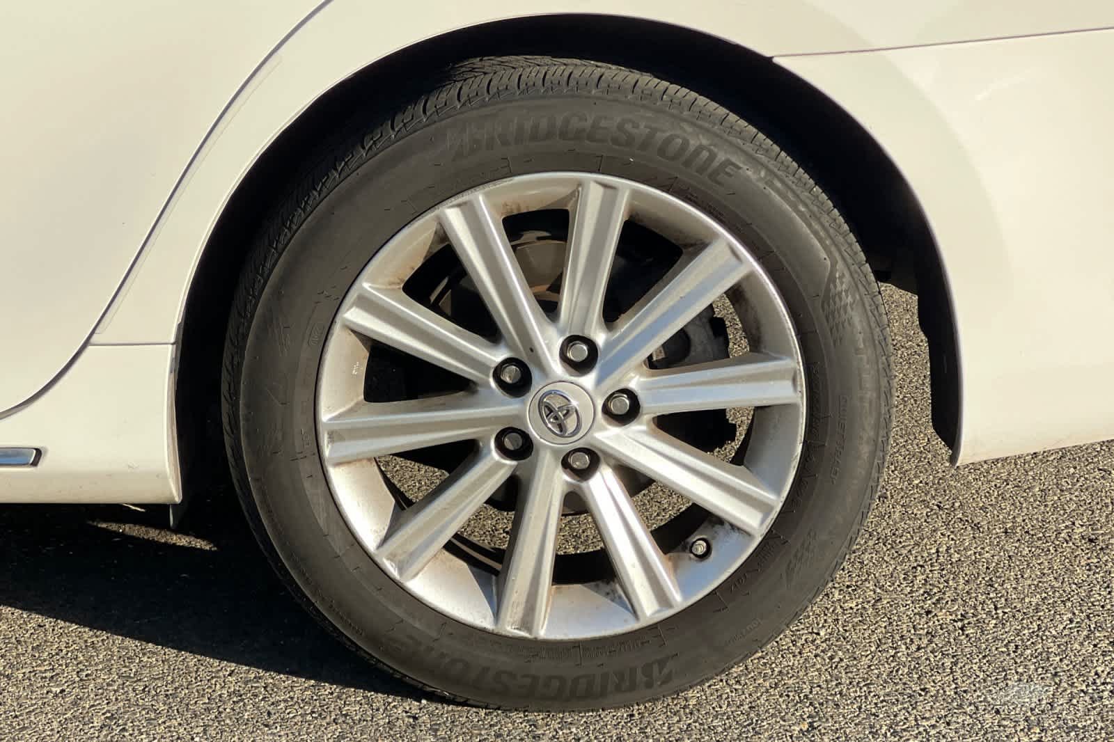 Used 2013 Toyota Camry XLE w/ Leather Pkg FWD image 25