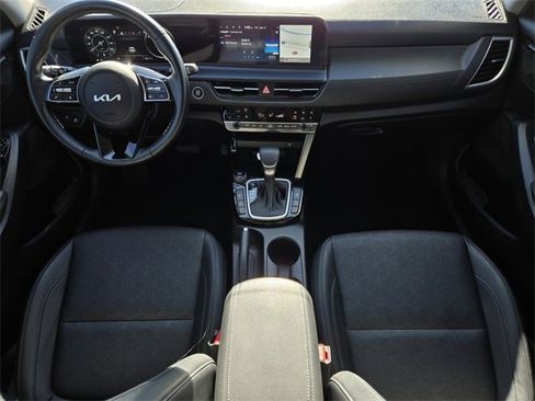 Certified 2024 Kia Seltos EX image 14
