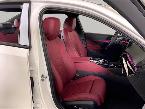 New 2026 BMW 540i xDrive w/ M Sport Package image 14