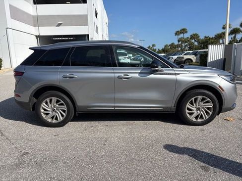 Used 2022 Lincoln Corsair FWD image 2