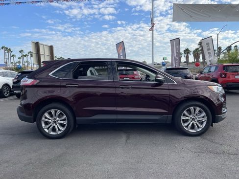 Used 2024 Ford Edge Titanium image 8
