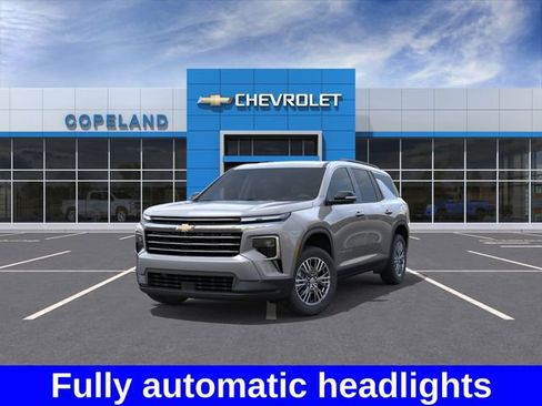 New 2026 Chevrolet Traverse LT w/ Driver Confidence Package AWD/4WD image 9
