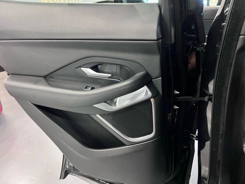 Used 2018 Jaguar E-PACE S image 20