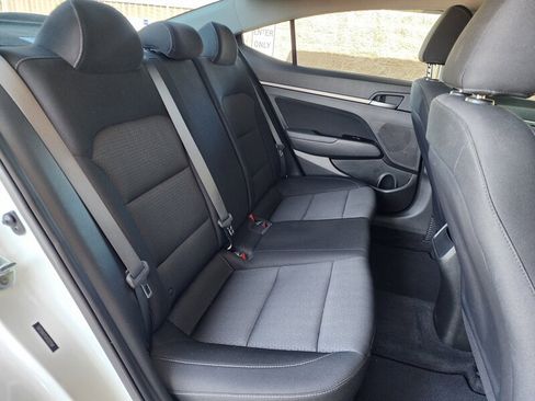 Used 2018 Hyundai Elantra SEL FWD image 61