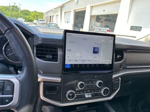 Used 2023 Ford Expedition Max XLT AWD/4WD image 7