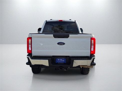 Certified 2024 Ford F350 XLT w/ FX4 Off-Road Package image 5
