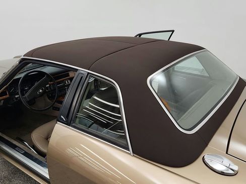 Used 1988 Jaguar XJS V12 Convertible image 16