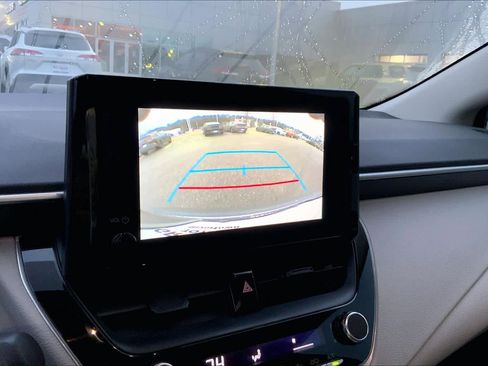 Used 2024 Toyota Corolla LE image 28