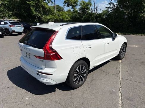 Used 2023 Volvo XC60 B5 Core w/ Climate Package AWD/4WD image 7