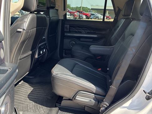 Used 2018 Ford Expedition Platinum AWD/4WD image 19