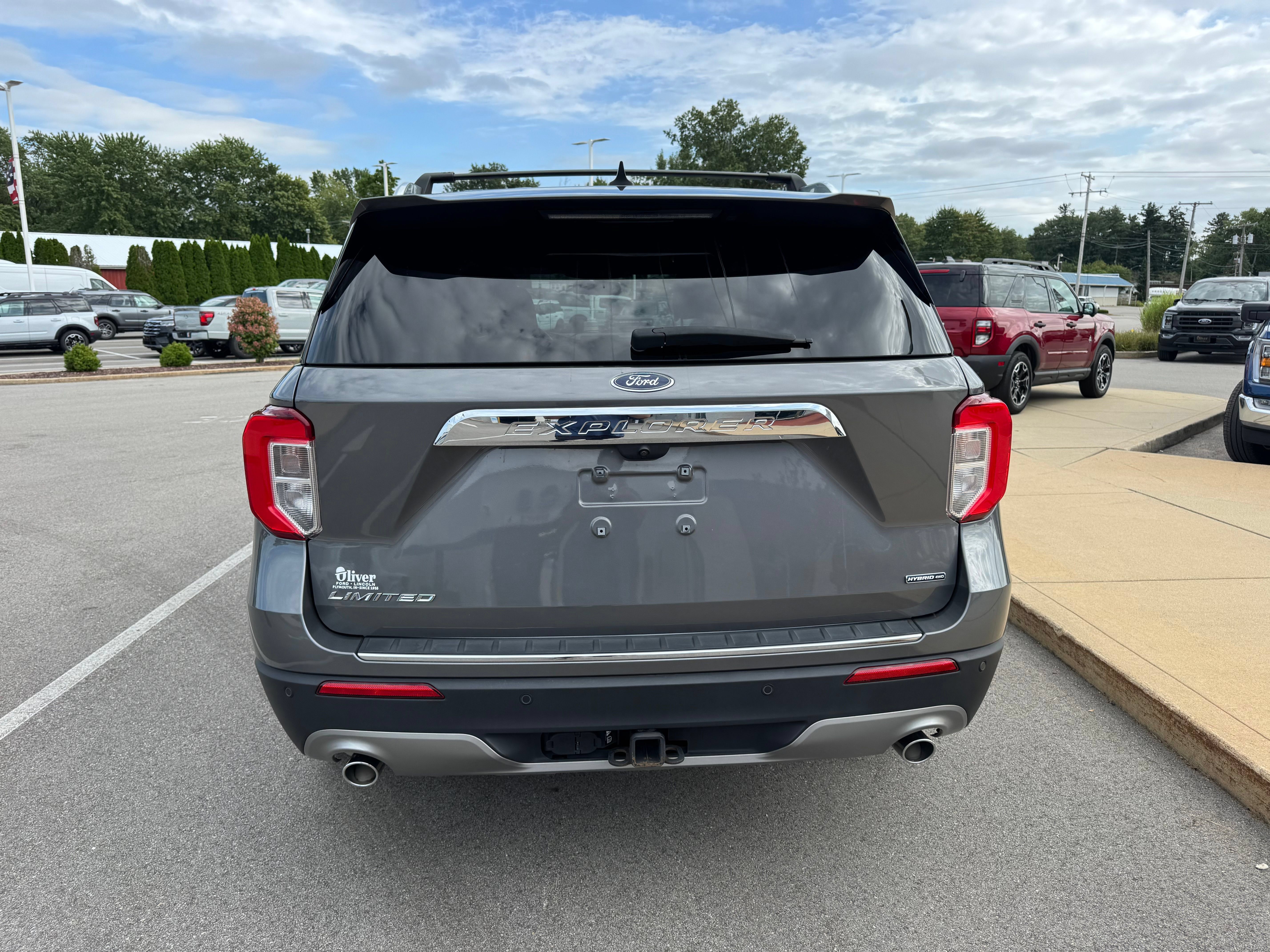 Used 2023 Ford Explorer Limited w/ Hybrid Equipment Group 310A AWD/4WD image 6