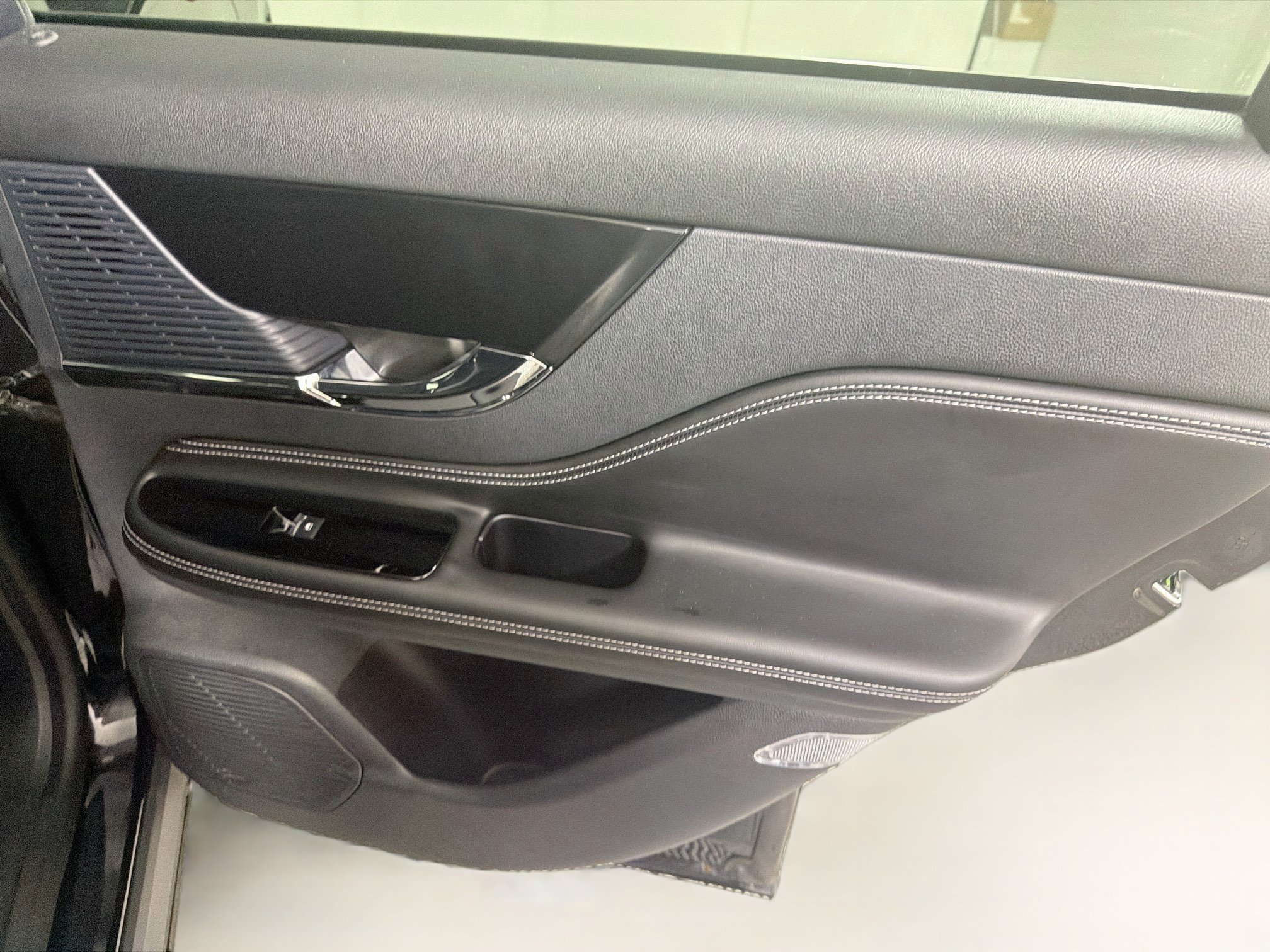 Used 2020 Lincoln Corsair FWD w/ Equipment Group 101A image 29
