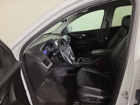 Used 2024 GMC Terrain SLT AWD/4WD image 12