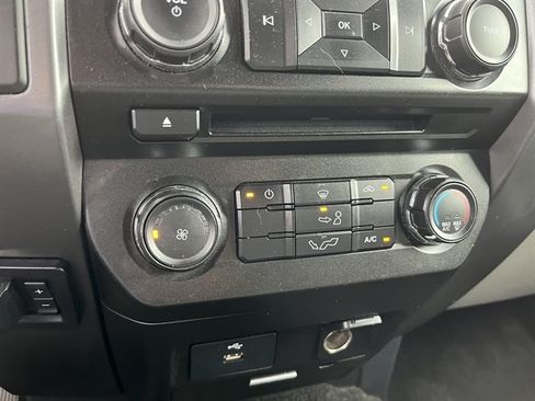 Used 2017 Ford F150 XLT AWD/4WD image 26