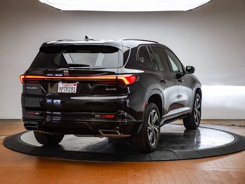 Used 2025 Buick Enclave Sport Touring w/ Power Package image 4