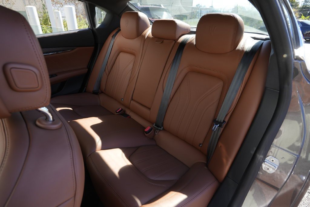 Used 2021 Maserati Quattroporte S Q4 AWD/4WD image 23