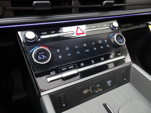 New 2026 Hyundai Santa Fe Calligraphy AWD/4WD image 18