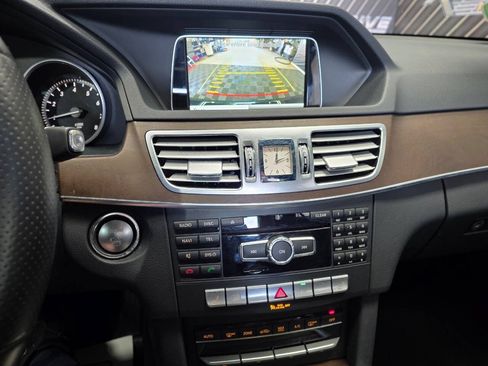 Used 2015 Mercedes-Benz E 350 4MATIC Sedan image 23
