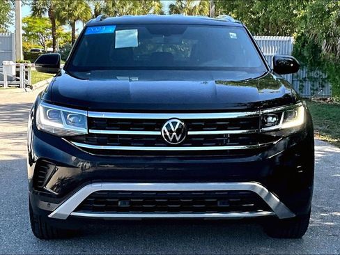 Certified 2023 Volkswagen Atlas Cross Sport SE FWD image 10