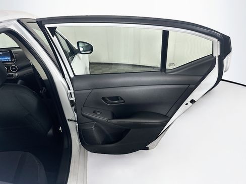 Used 2024 Nissan Sentra SV FWD image 29