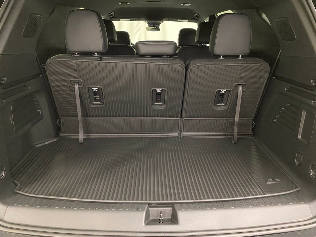 New 2027 Chevrolet Traverse LT w/ LPO, Floor Liner Package AWD/4WD image 8