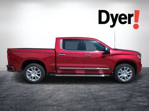 Certified 2025 Chevrolet Silverado 1500 High Country w/ High Country Premium Package AWD/4WD image 2