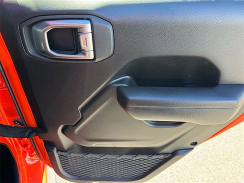 Used 2023 Jeep Wrangler Sport S w/ Sun And Sound Package image 20